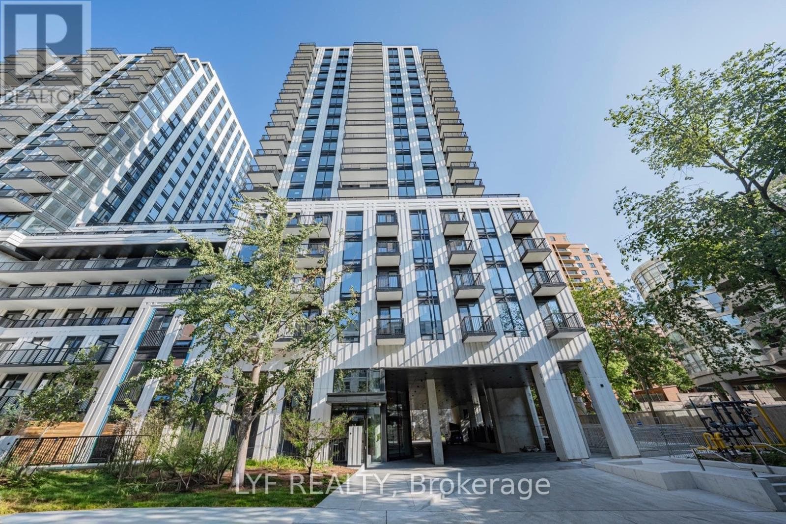 Single Family at 826- 91 Montclair Avenue, Toronto (Forest Hill South), Ontario - Photo 4 - RE/MAX Garden City Realty