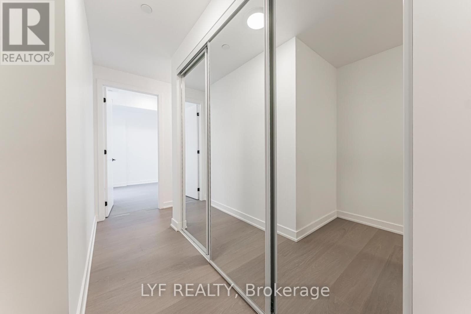 Single Family at 826- 91 Montclair Avenue, Toronto (Forest Hill South), Ontario - Photo 5 - RE/MAX Garden City Realty