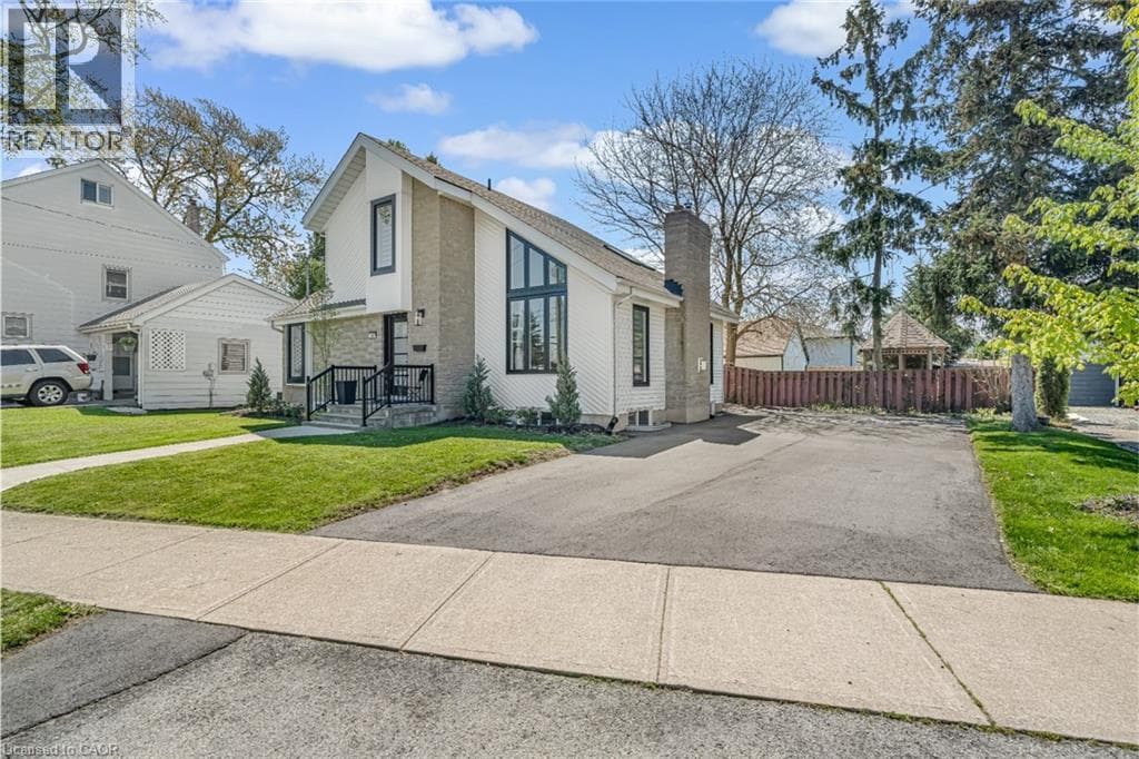 Single Family at 168 CARLTON Street, St. Catharines, Ontario - Photo 2 - RE/MAX Garden City Realty