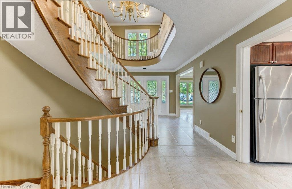 Single Family at 546 SANDBROOKE Court, Waterloo, Ontario - Photo 7 - RE/MAX Garden City Realty
