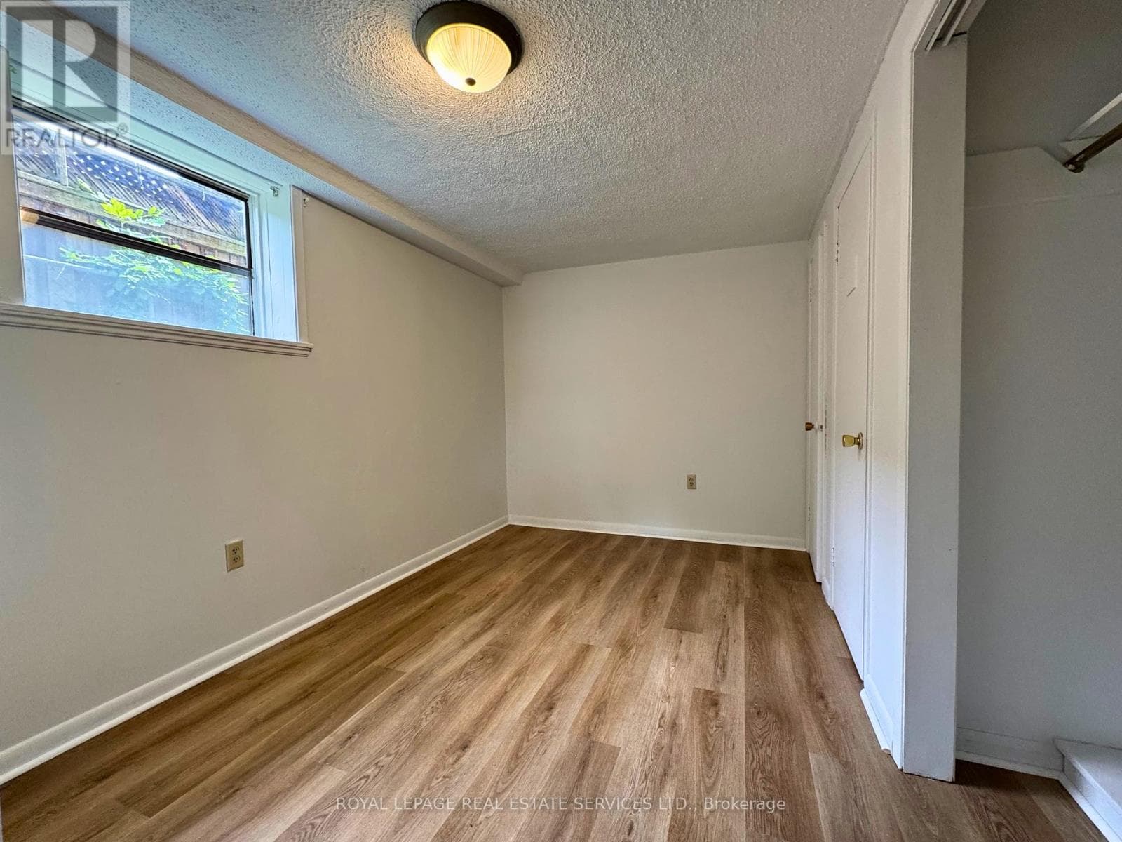 Single Family at 20 Park Boulevard, Toronto (Long Branch), Ontario - Photo 7 - RE/MAX Garden City Realty