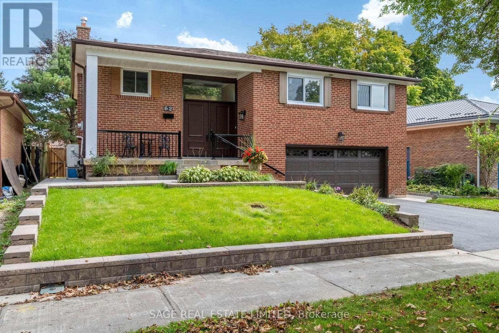 Single Family at 62 Ovendon Square, Toronto (Agincourt North), Ontario - Photo 4 - RE/MAX Garden City Realty