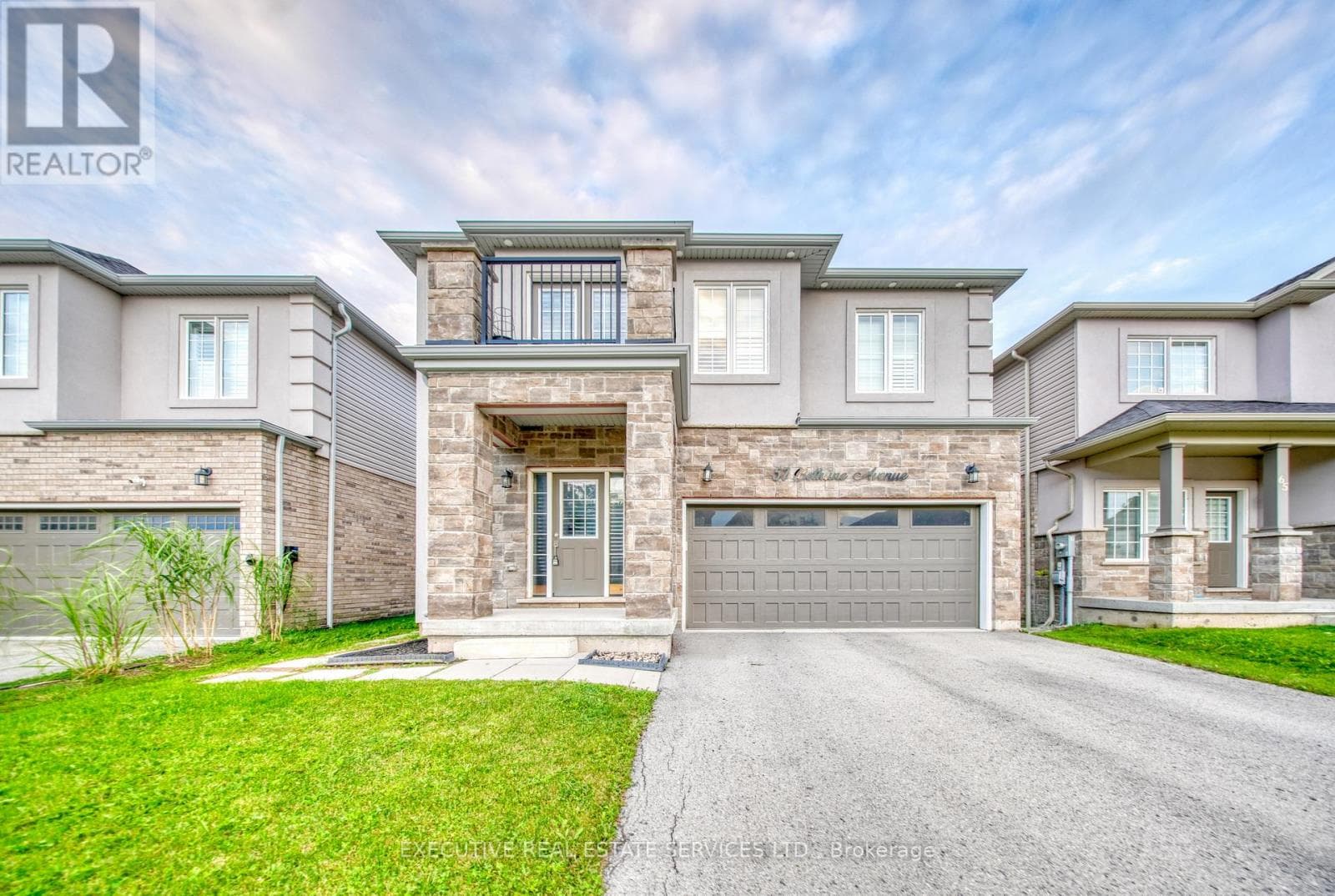 Single Family at Upper- 57 Bethune Avenue, Welland (Lincoln/Crowland), Ontario - Photo 7 - RE/MAX Garden City Realty
