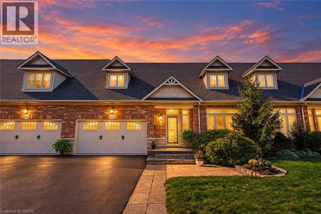 Single Family at 44- 31 BOOK Road, Grimsby, Ontario - Photo 2 - RE/MAX Garden City Realty
