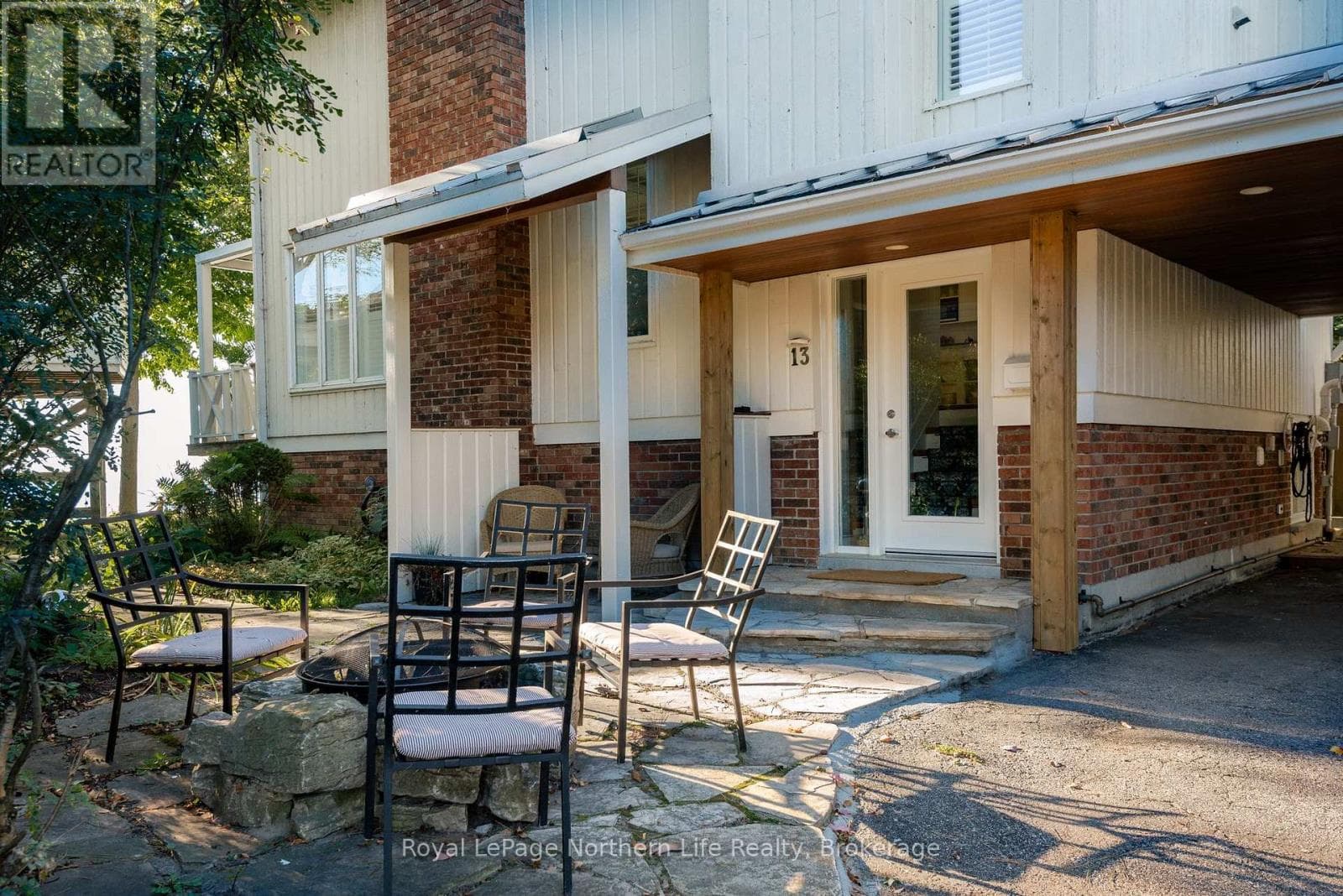 Single Family at 13 Shore Acres Boulevard, North Bay (Ferris), Ontario - Photo 4 - RE/MAX Garden City Realty
