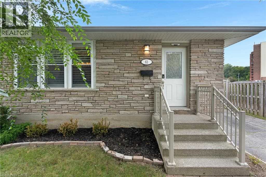 63 CEDARHILL Crescent