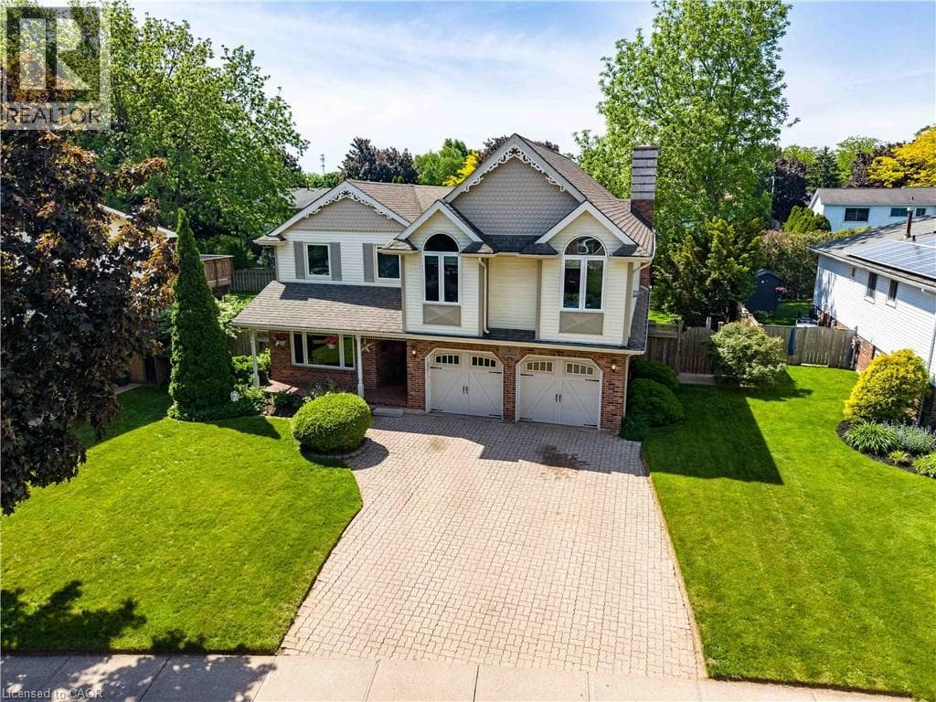 Single Family at 8 CHEVAL Drive, Grimsby, Ontario - Photo 2 - RE/MAX Garden City Realty