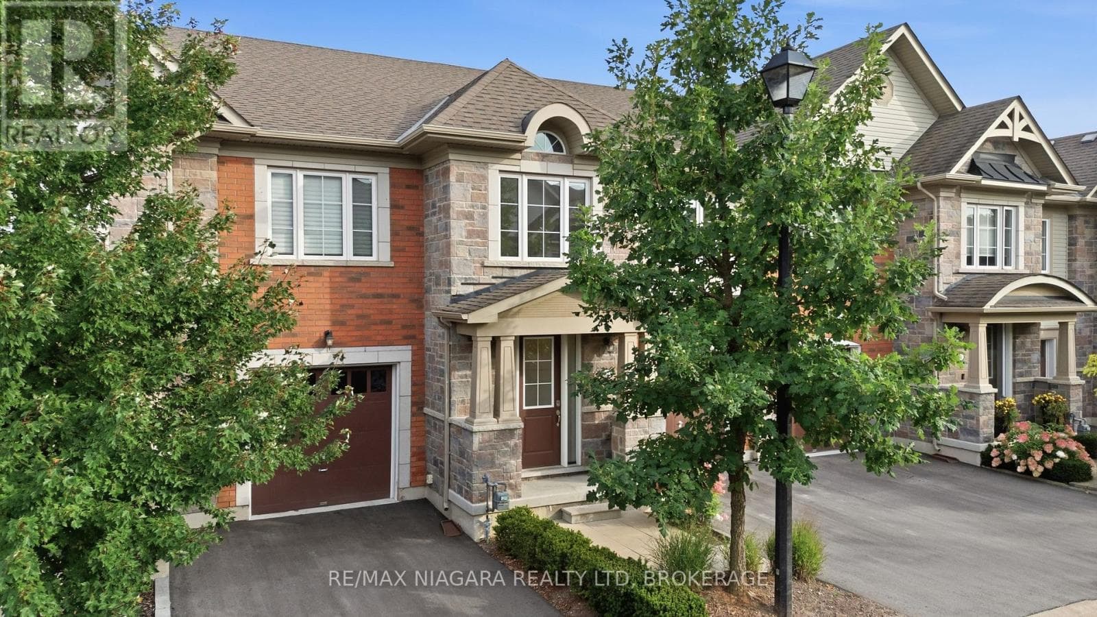 12 George Manor
