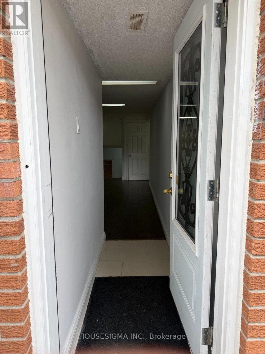 Single Family at 34 Ladner Drive, Toronto (Pleasant View), Ontario - Photo 4 - RE/MAX Garden City Realty