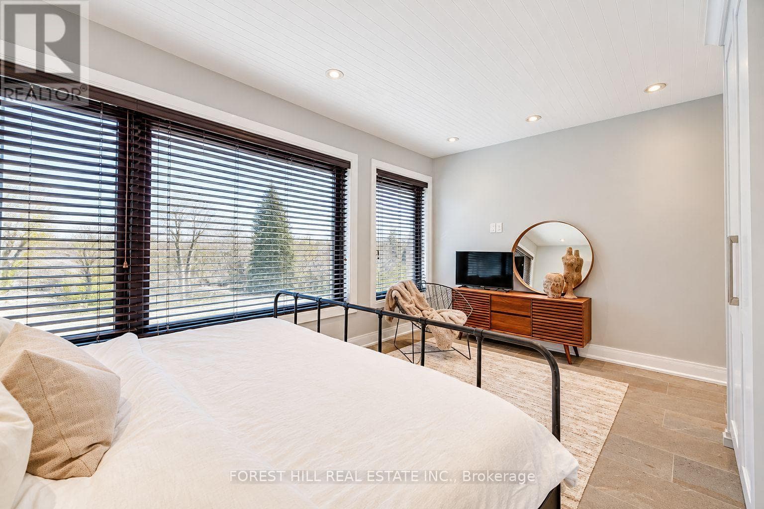 Single Family at 245 Ashdale Avenue, Toronto (Greenwood-Coxwell), Ontario - Photo 5 - RE/MAX Garden City Realty
