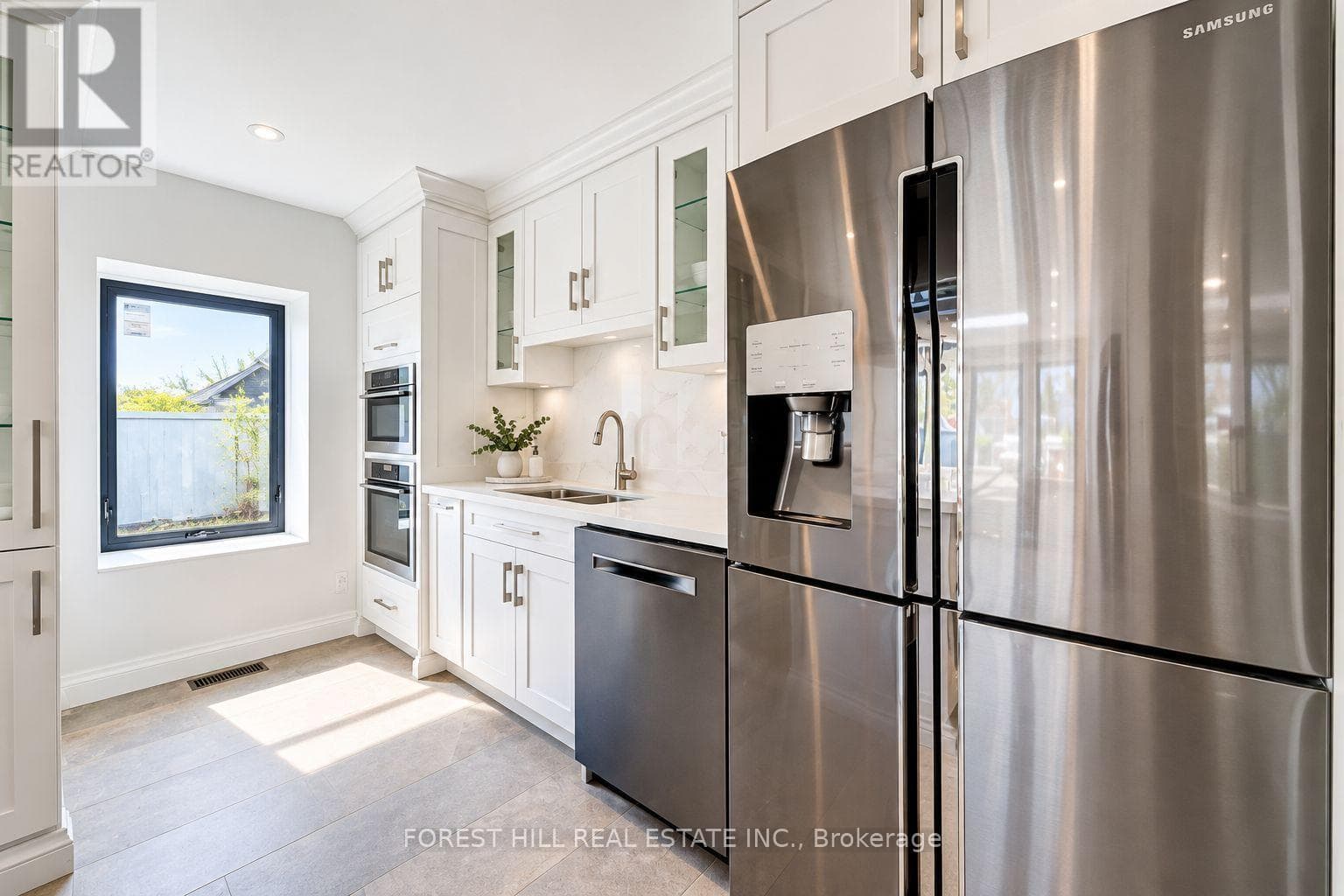 Single Family at 245 Ashdale Avenue, Toronto (Greenwood-Coxwell), Ontario - Photo 8 - RE/MAX Garden City Realty