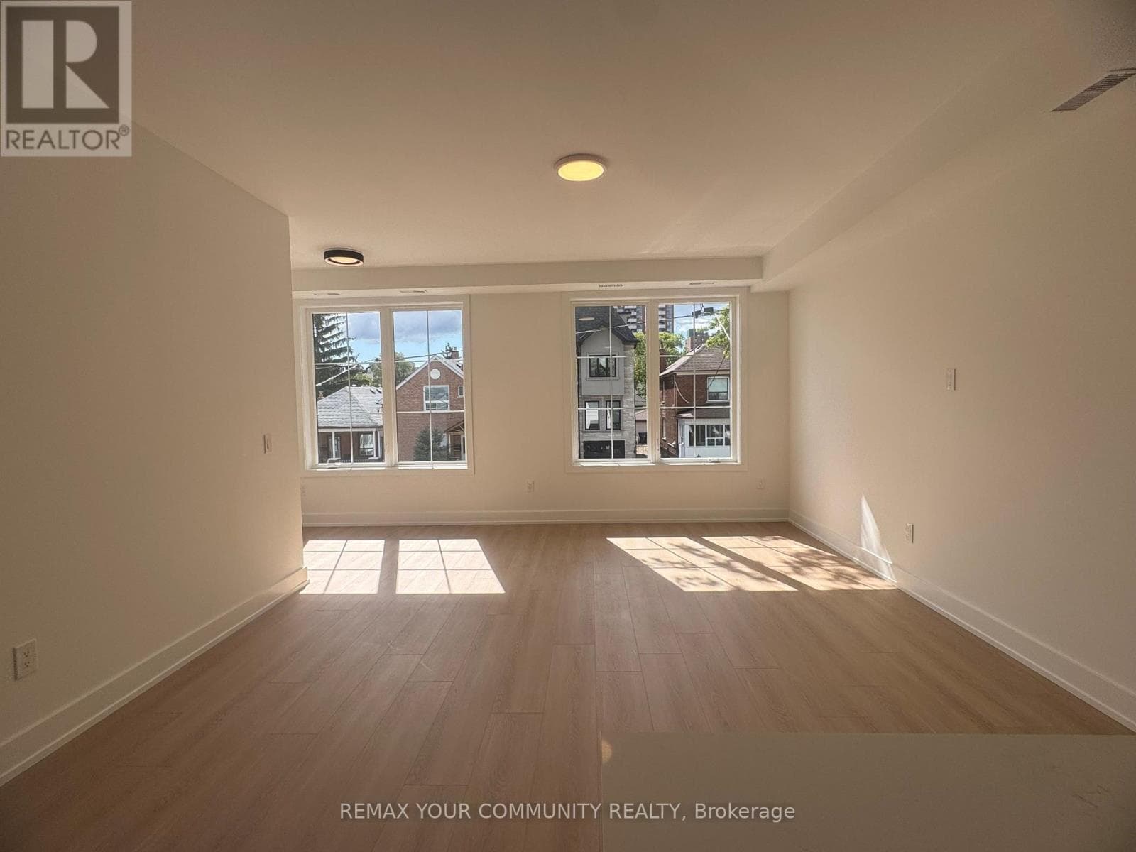 Multi-family at 1- 222 Belgravia Avenue, Toronto (Briar Hill-Belgravia), Ontario - Photo 4 - RE/MAX Garden City Realty