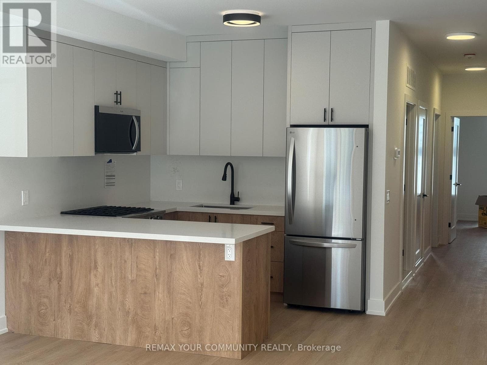 Multi-family at 222 Belgravia Avenue, Toronto (Briar Hill-Belgravia), Ontario - Photo 5 - RE/MAX Garden City Realty