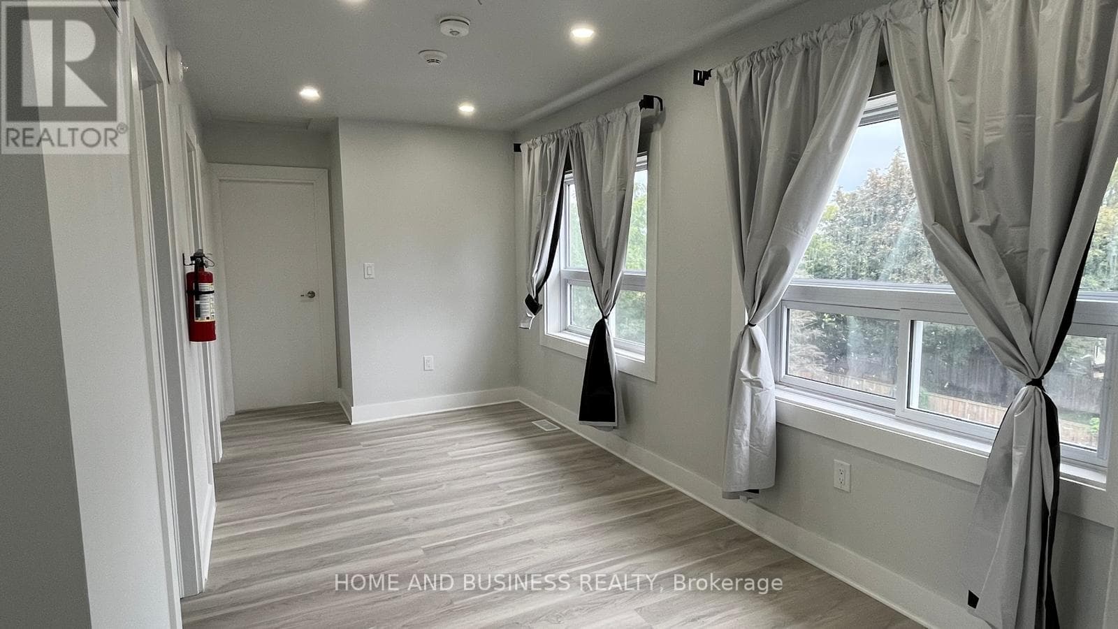 Single Family at 2- 2 patricia Street, Thorold (Thorold Downtown), Ontario - Photo 10 - RE/MAX Garden City Realty