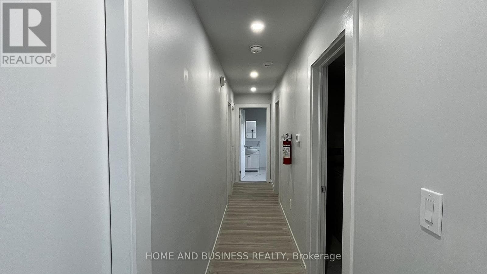 Single Family at 1- 2 patricia Street, Thorold (Thorold Downtown), Ontario - Photo 8 - RE/MAX Garden City Realty
