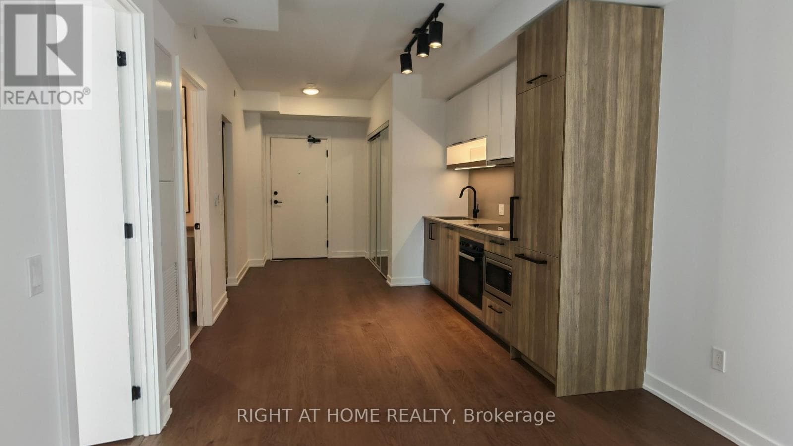 1205- 91 Montclair Avenue