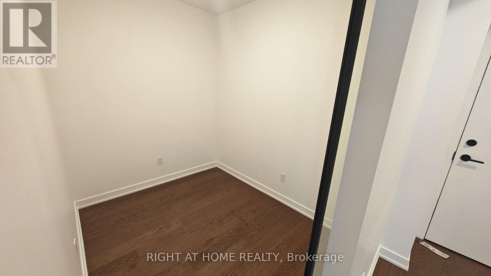 Single Family at 1205- 91 Montclair Avenue, Toronto (Forest Hill South), Ontario - Photo 9 - RE/MAX Garden City Realty