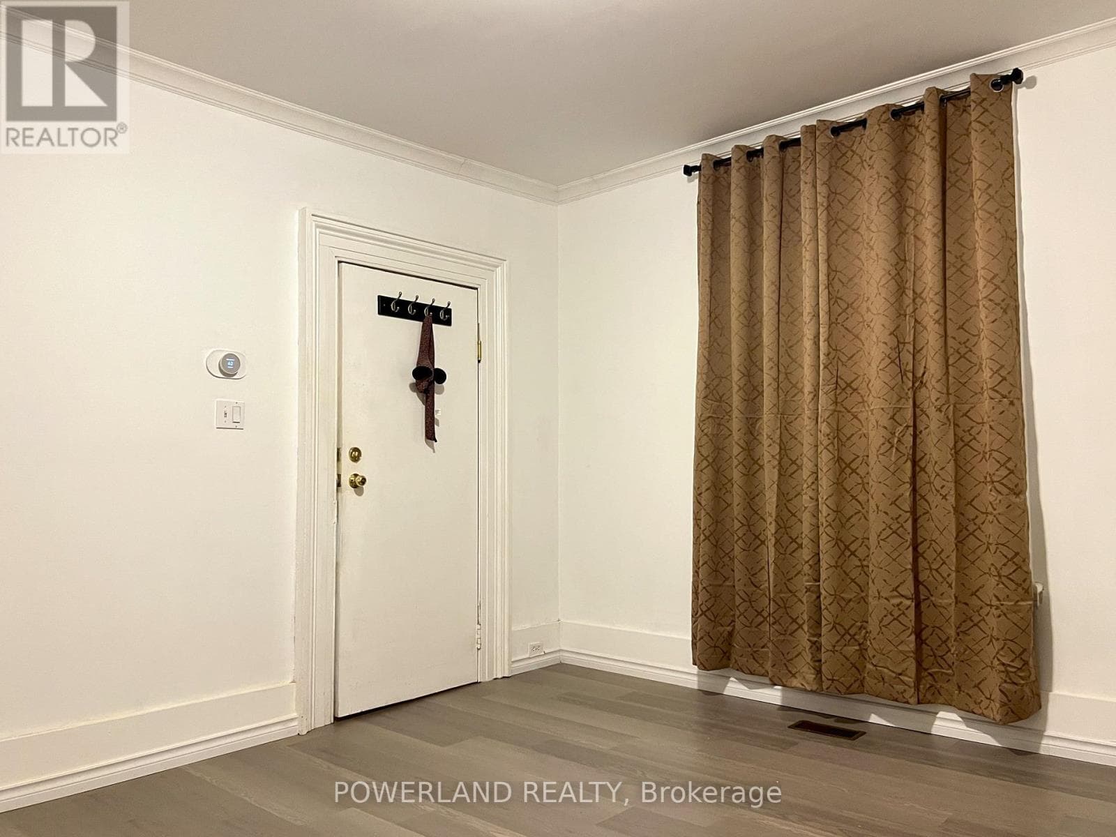 Multi-family at Apt #1- 202 Prospect Street, Newmarket (Central Newmarket), Ontario - Photo 4 - RE/MAX Garden City Realty