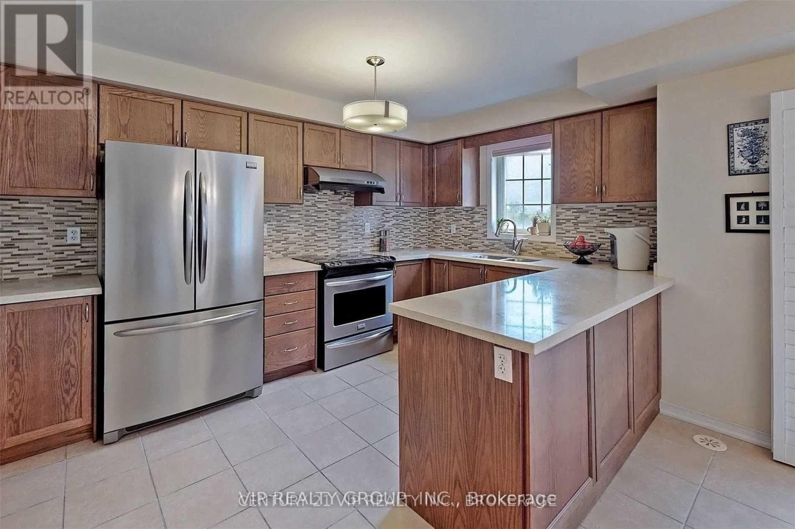 Single Family at 294 Church Street, Richmond Hill (Harding), Ontario - Photo 3 - RE/MAX Garden City Realty