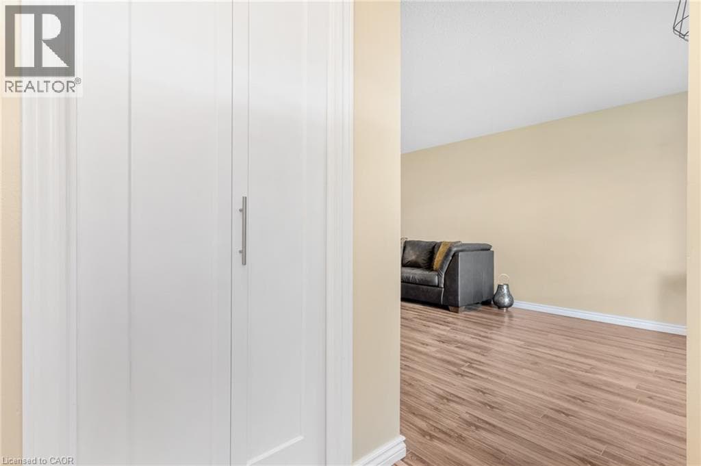 Single Family at 51- 14 WILLIAMSBURG Road, Kitchener, Ontario - Photo 8 - RE/MAX Garden City Realty