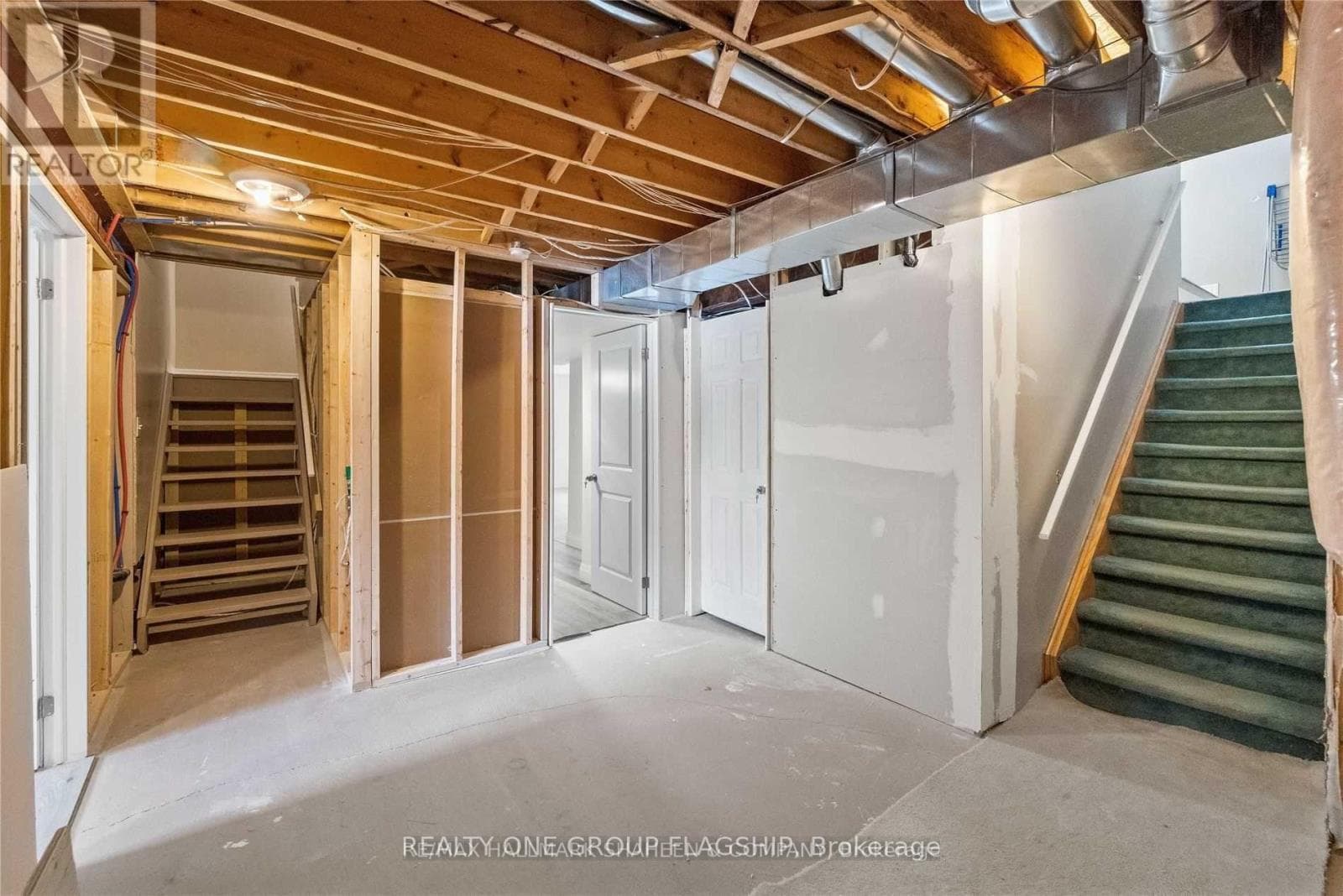 Single Family at 355 Carruthers Avenue, Newmarket (Summerhill Estates), Ontario - Photo 6 - RE/MAX Garden City Realty