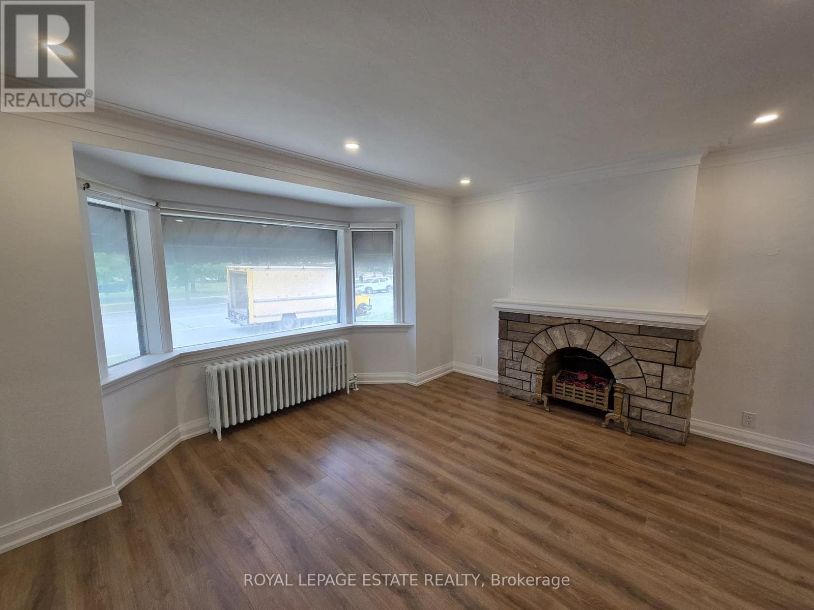 Single Family at Main- 839 Coxwell Avenue, Toronto (Danforth Village-East York), Ontario - Photo 3 - RE/MAX Garden City Realty