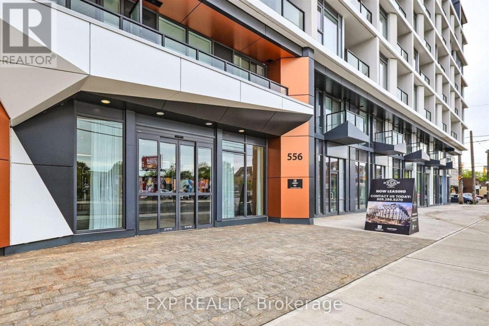 Single Family at 811- 556 Marlee Avenue, Toronto (Yorkdale-Glen Park), Ontario - Photo 3 - RE/MAX Garden City Realty