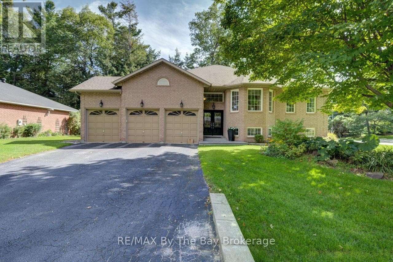 17 Downer Crescent