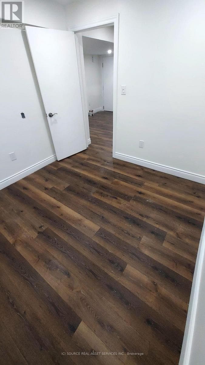 Single Family at Lower- 2769 Willowmore Way, Mississauga (Meadowvale), Ontario - Photo 10 - RE/MAX Garden City Realty