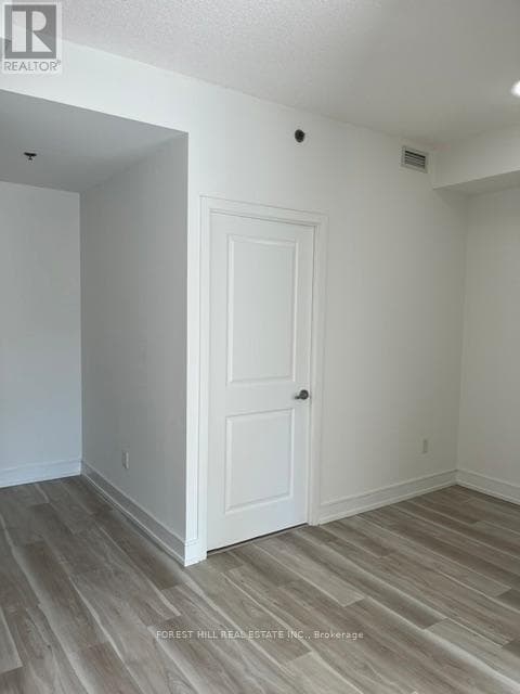 Single Family at 218- 320 Tweedsmuir Avenue, Toronto (Forest Hill South), Ontario - Photo 8 - RE/MAX Garden City Realty