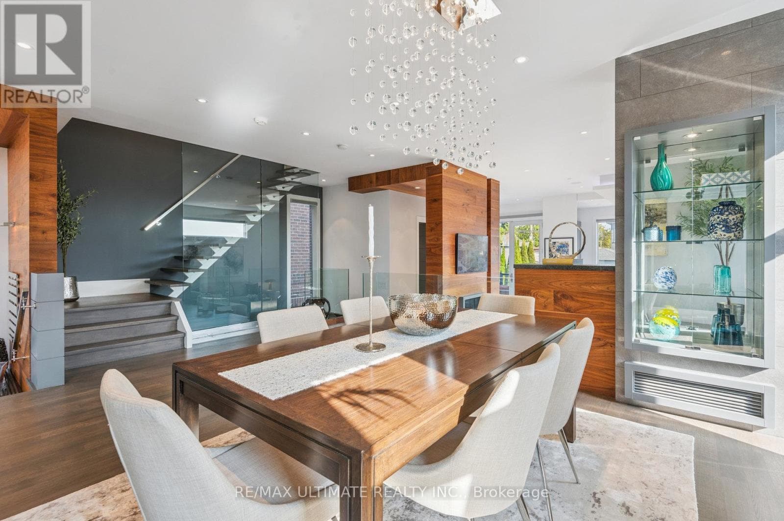 Single Family at 1139 Glengrove Avenue, Toronto (Yorkdale-Glen Park), Ontario - Photo 6 - RE/MAX Garden City Realty