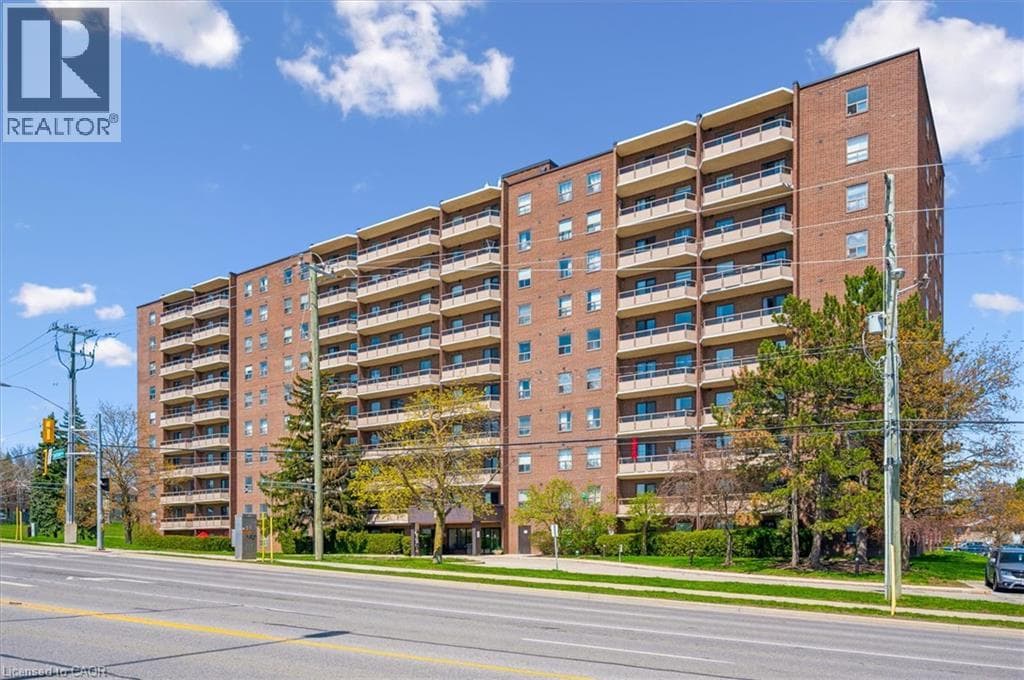 Single Family at 302- 1100 COURTLAND Avenue, Kitchener, Ontario - Photo 2 - RE/MAX Garden City Realty