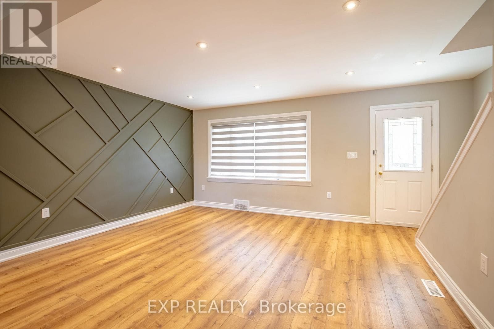Single Family at Upper- 293 MCALPINE Avenue, Welland (Lincoln/Crowland), Ontario - Photo 6 - RE/MAX Garden City Realty