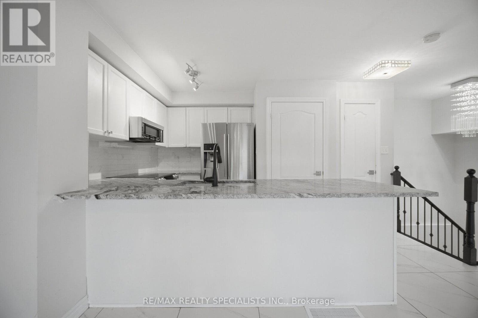 Single Family at 17- 3250 Bentley Drive, Mississauga (Churchill Meadows), Ontario - Photo 10 - RE/MAX Garden City Realty