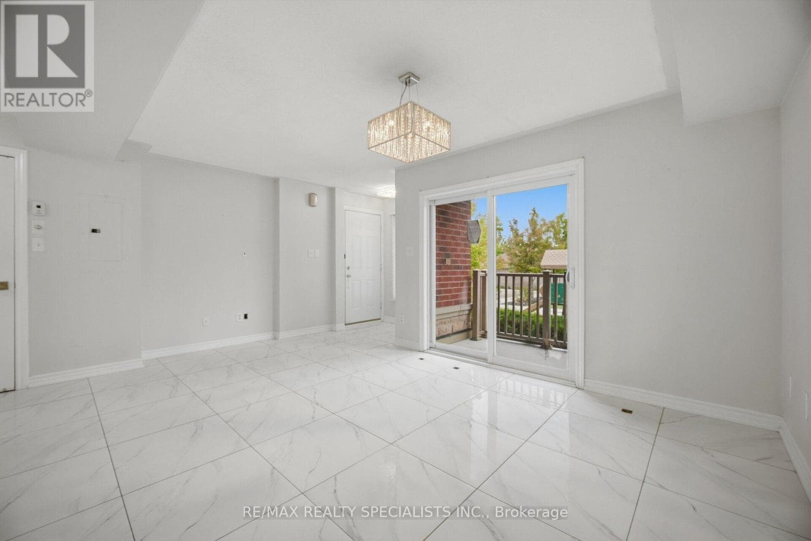 Single Family at 17- 3250 Bentley Drive, Mississauga (Churchill Meadows), Ontario - Photo 5 - RE/MAX Garden City Realty