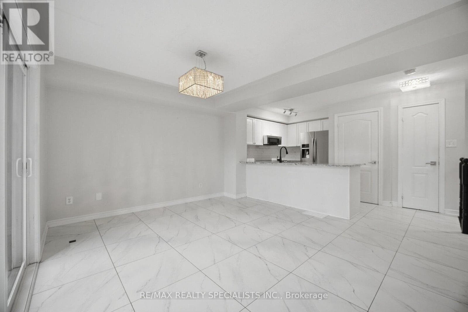 Single Family at 17- 3250 Bentley Drive, Mississauga (Churchill Meadows), Ontario - Photo 7 - RE/MAX Garden City Realty