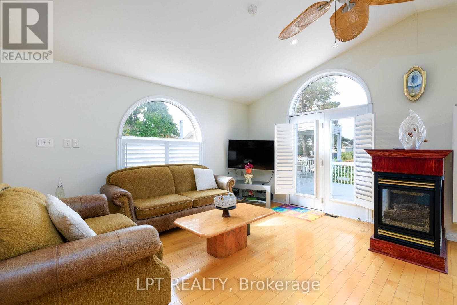Single Family at 66 Canal Street, Georgina (Keswick South), Ontario - Photo 10 - RE/MAX Garden City Realty