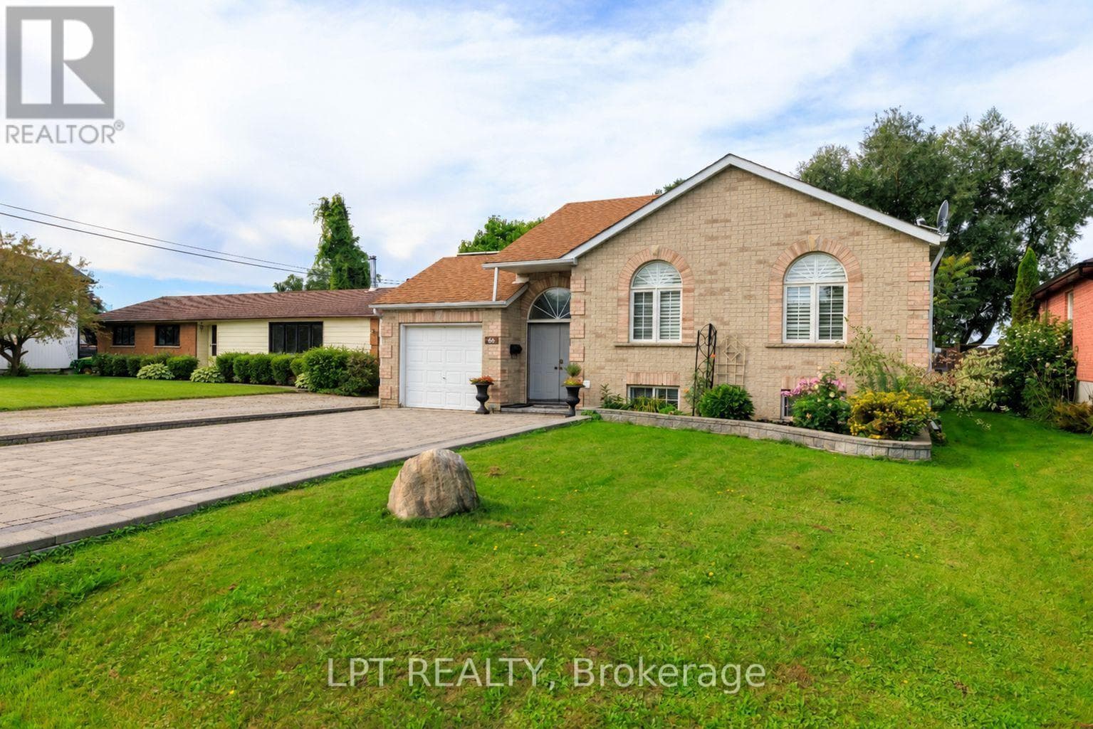 Single Family at 66 Canal Street, Georgina (Keswick South), Ontario - Photo 6 - RE/MAX Garden City Realty