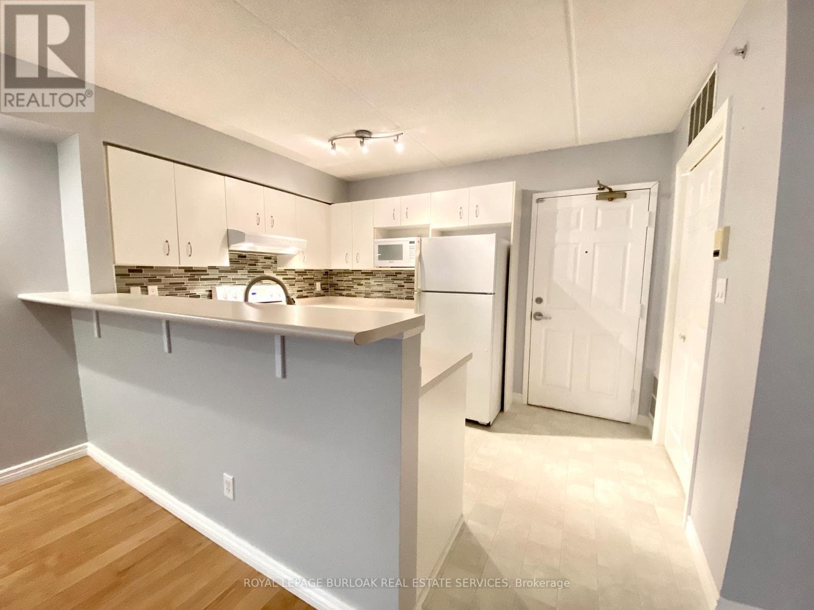 Single Family at 209- 1450 Bishops Gate, Oakville (GA Glen Abbey), Ontario - Photo 3 - RE/MAX Garden City Realty