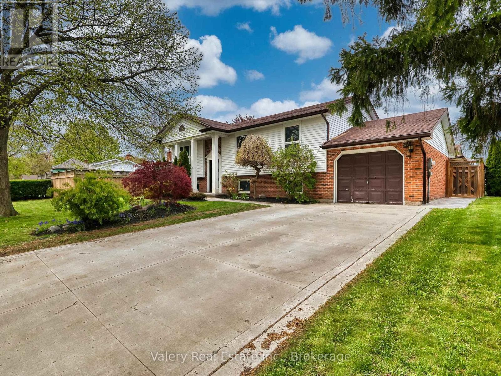 36 Rochelle Drive