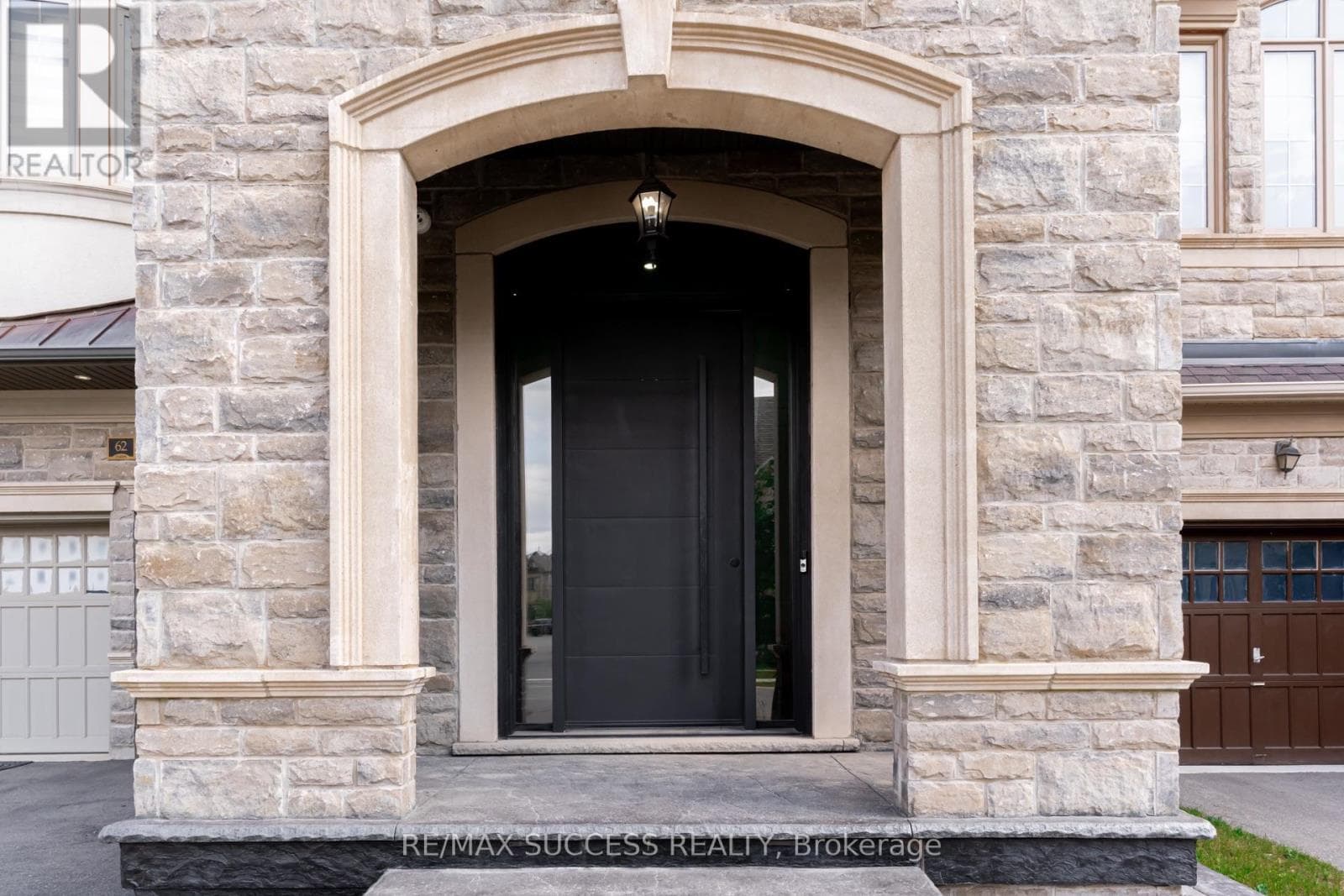 Single Family at 62 Threshing Mill Boulevard, Oakville (GO Glenorchy), Ontario - Photo 4 - RE/MAX Garden City Realty