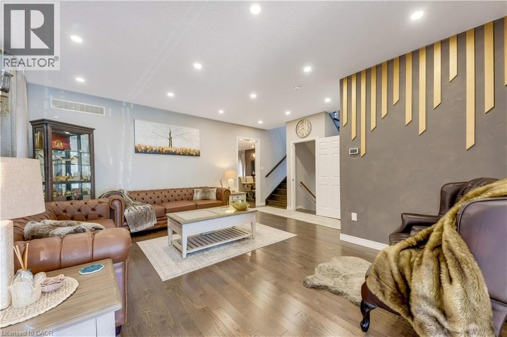 Single Family at 49 SCOTS PINE Trail, Kitchener, Ontario - Photo 8 - RE/MAX Garden City Realty