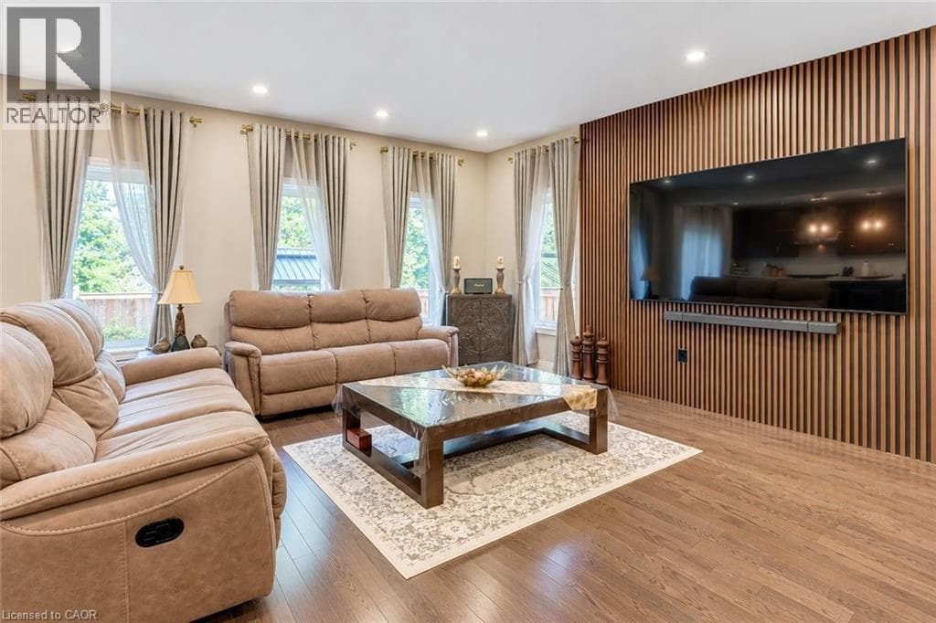 Single Family at 49 SCOTS PINE Trail, Kitchener, Ontario - Photo 7 - RE/MAX Garden City Realty