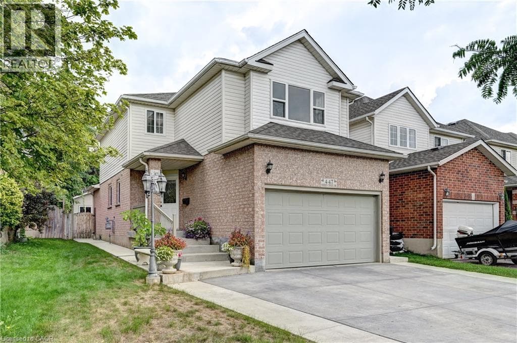 Single Family at 447 HIDDEN CREEK Drive, Kitchener, Ontario - Photo 2 - RE/MAX Garden City Realty