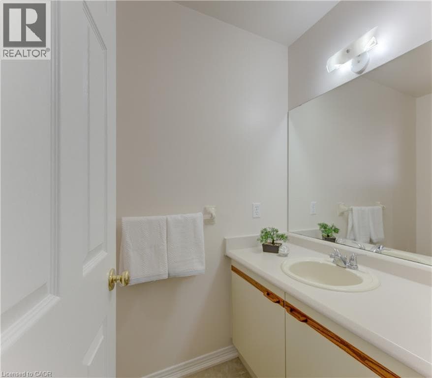 Single Family at 4- 360 CORNRIDGE Place, Waterloo, Ontario - Photo 9 - RE/MAX Garden City Realty