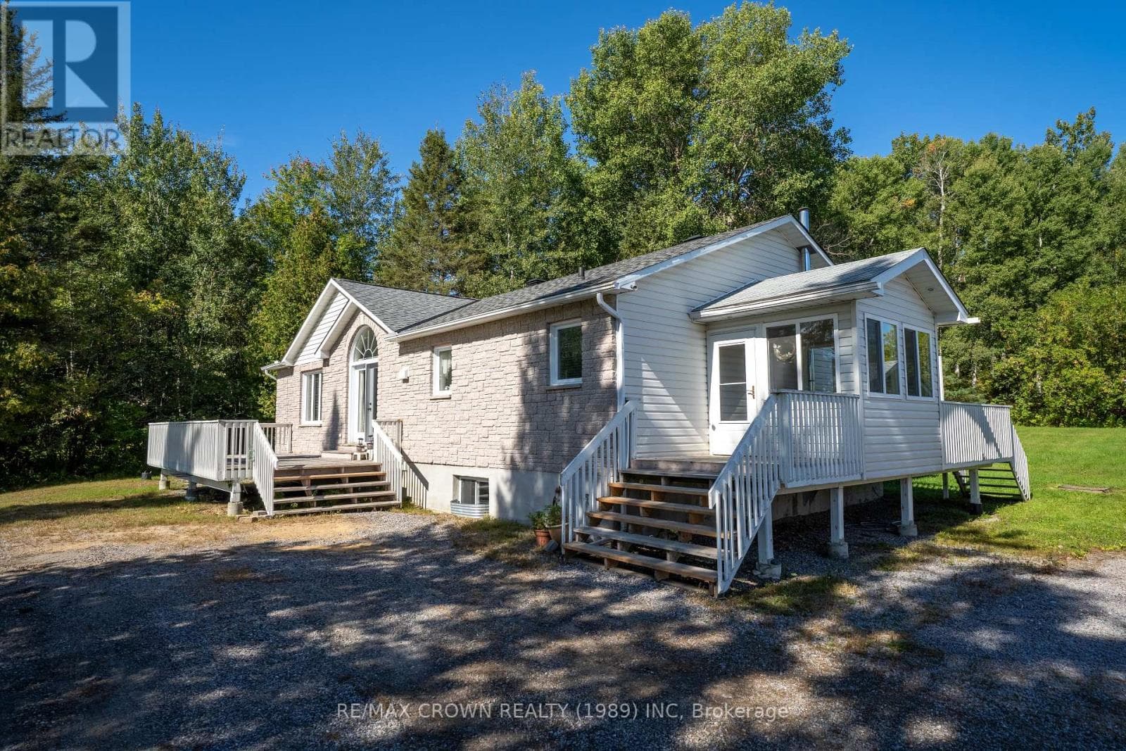 Single Family at 870 Highway 17, North Bay (Widdifield), Ontario - Photo 3 - RE/MAX Garden City Realty