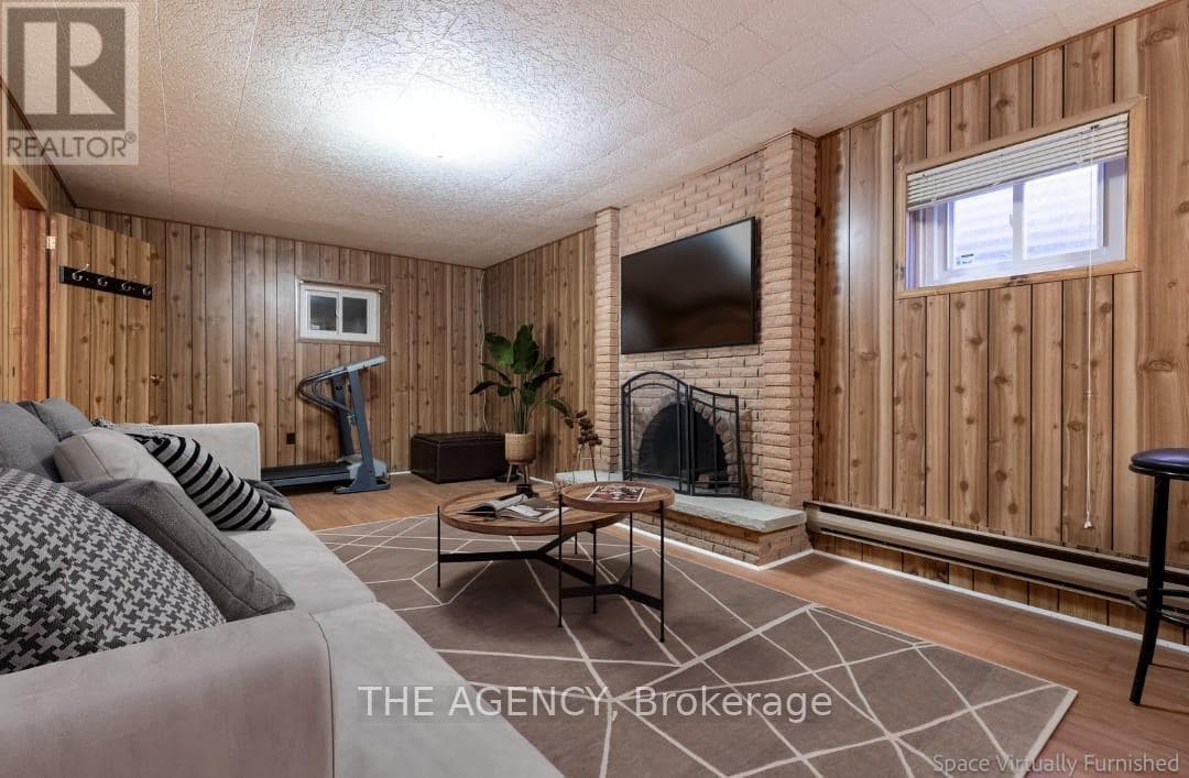 Single Family at 124 Van Horne Avenue, Toronto (Don Valley Village), Ontario - Photo 8 - RE/MAX Garden City Realty