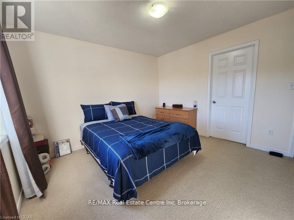 Single Family at 95- 35 MOUNTFORD Drive, Guelph (Grange Road), Ontario - Photo 10 - RE/MAX Garden City Realty