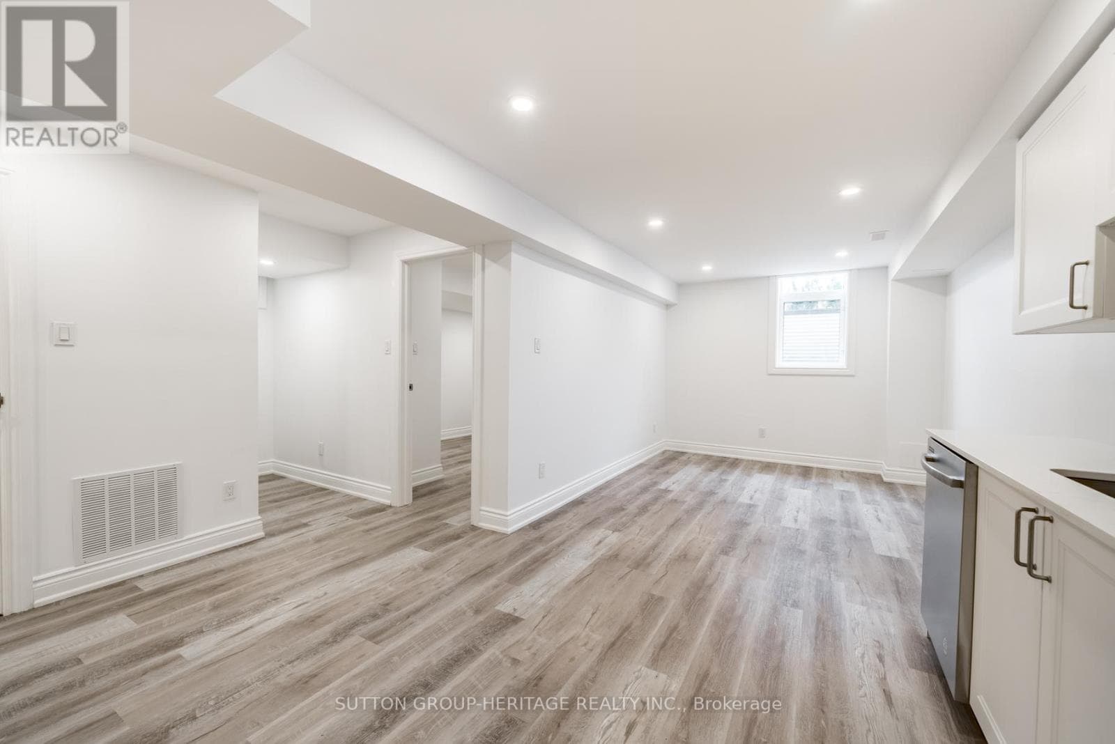 Single Family at Lower- 319 Rita's Avenue, Newmarket (Summerhill Estates), Ontario - Photo 10 - RE/MAX Garden City Realty