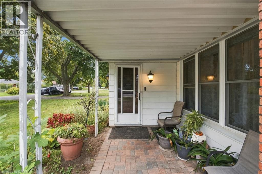 Single Family at 67 WAKELIN Terrace, St. Catharines, Ontario - Photo 6 - RE/MAX Garden City Realty